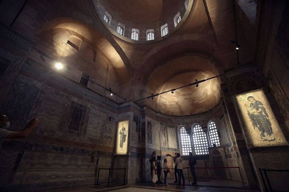 Kiliseden camiye çevrilen Kariye Camii ibadete açıldı 8